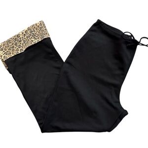 Y2K “The Wild” Stretch Leopard Cuff Capris